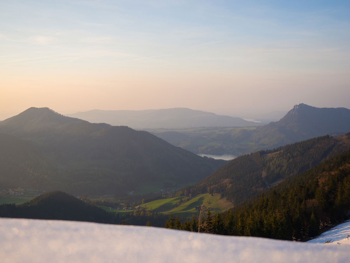 Sonnenuntergang Faistenauer Schafberg Blick in Richtung Salzkammergut